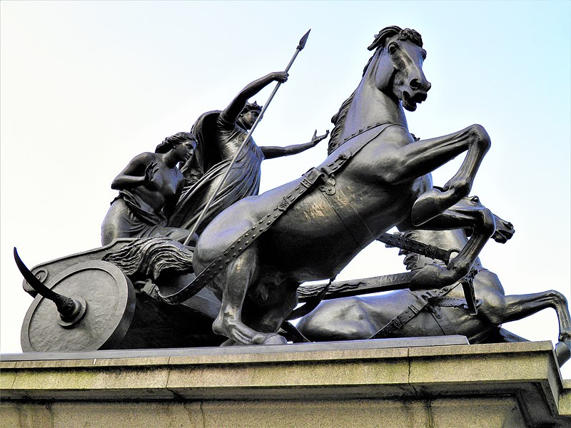 File:Boudicca Statue Westminster Bridge, London (7269500680).jpg