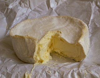 <span class="mw-page-title-main">Triple cream</span> Cheese which contains more than 75% fat in its dry matter
