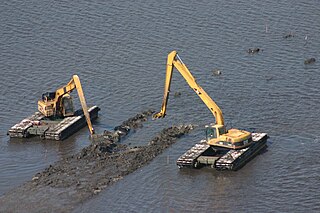 <span class="mw-page-title-main">Amphibious excavator</span> Excavator capable of operation on water