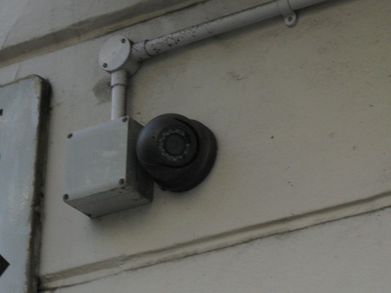 File:CCTV in London 65.jpg