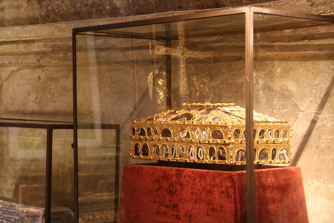 Agate Casket of Oviedo