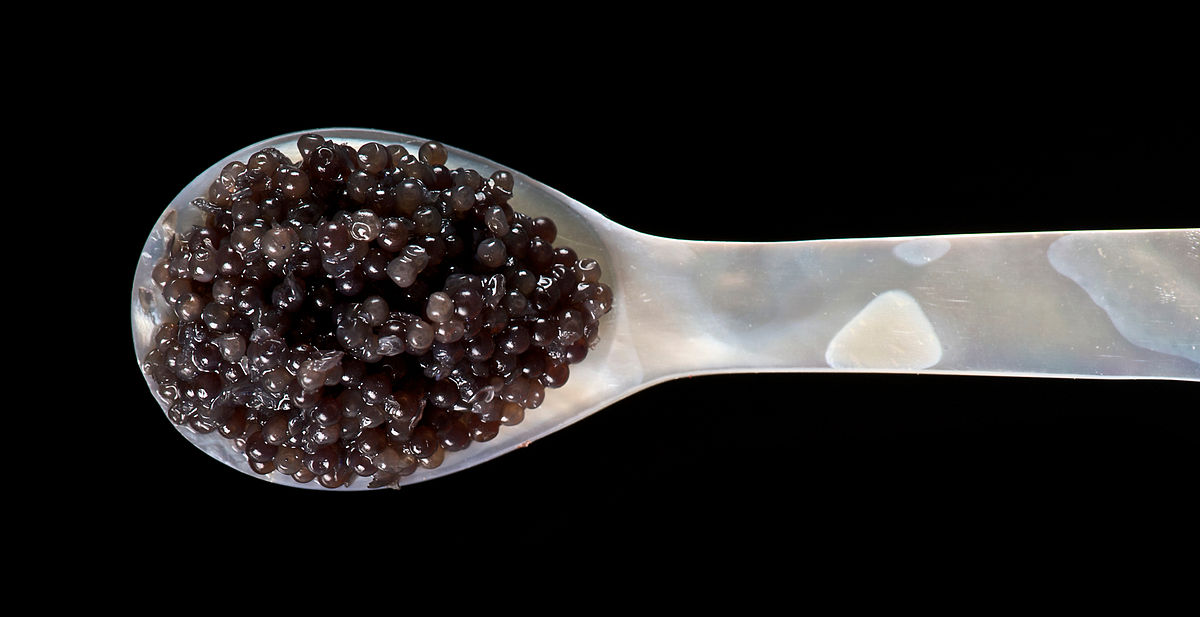 Cuillère en nacre pour caviar - Caviar Perle Noire