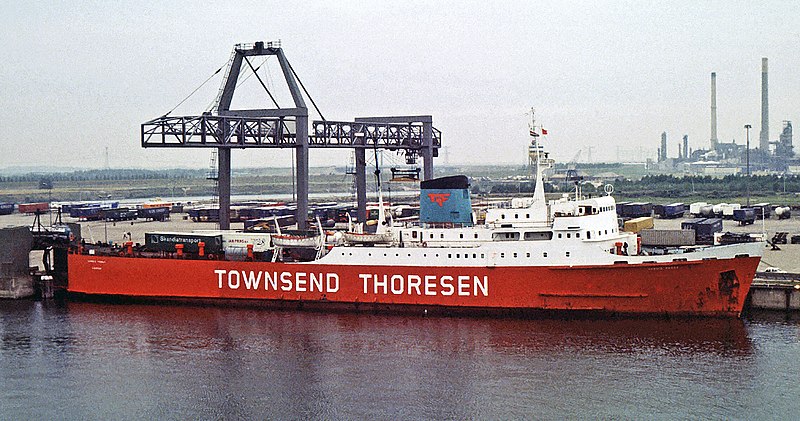 File:Cerdic Ferry IMO 5067376 R Rotterdam 08-1979.jpg