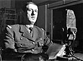 Charles de Gaulle micro BBC.jpg