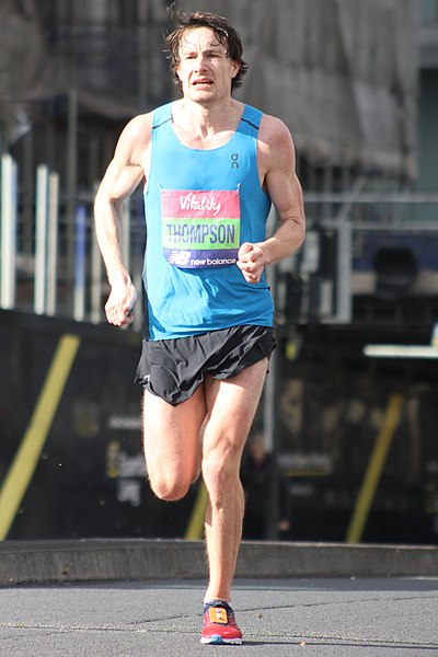 File:Chris Thompson, in London Half Marathon, 10 March 2019.jpg