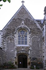 Fotografia della facciata della chiesa del convento