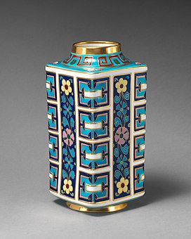 Cuboid vase; circa 1870; bone china; 20.8 × 10.2 × 10 cm; Metropolitan Museum of Art (New York City)