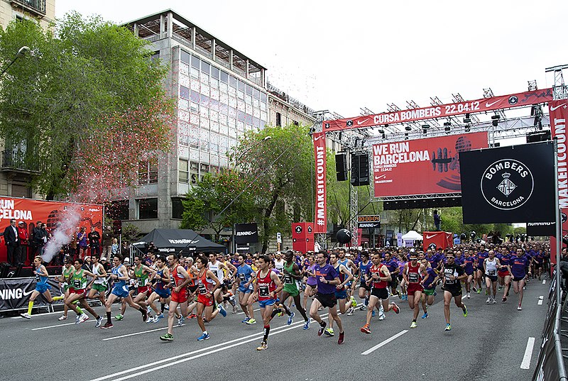 File:Cursa de Bombers de Barcelona 2012.jpg