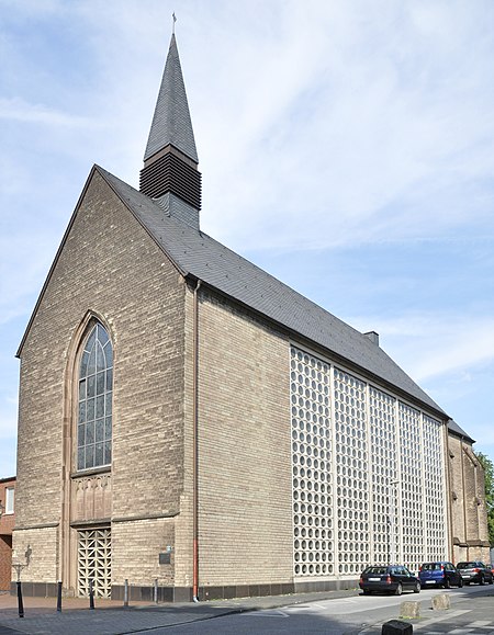 Duisburg Karmelkirche 03 von Südwesten