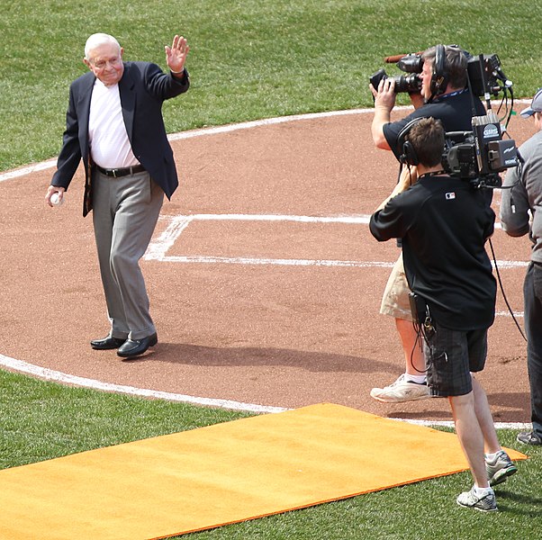 File:Earl Weaver 2011.jpg