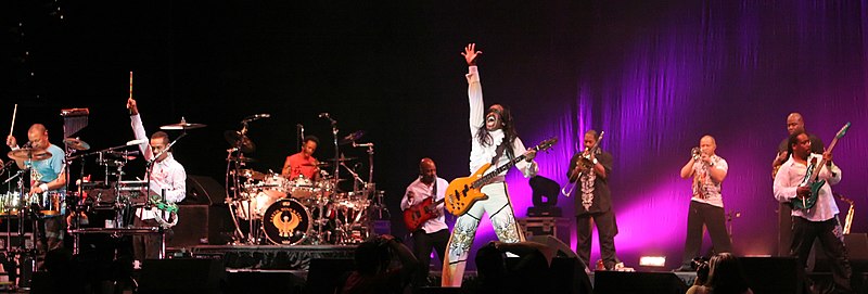 File:Earth, Wind & Fire (2).jpg