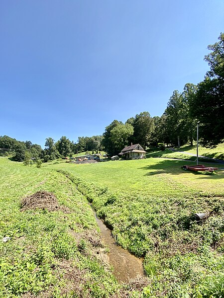 File:East Cope Creek Road, Sylva, NC (50551721027).jpg