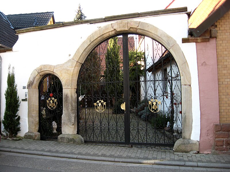 File:Edesheim Luitpoldstr 32.jpg