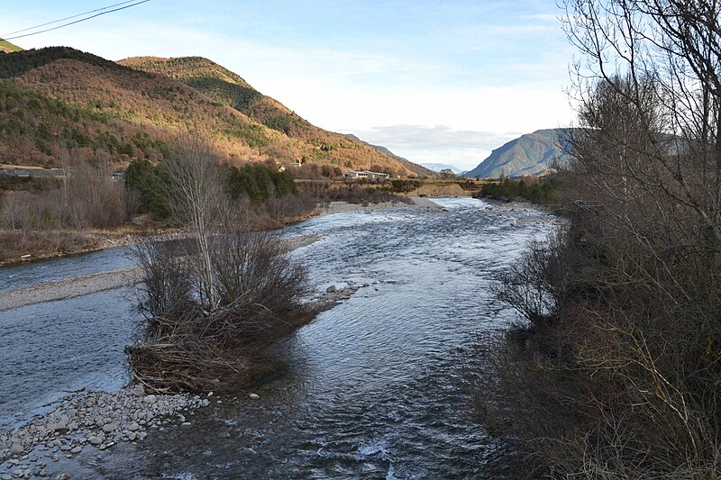 File:El riu Ara al seu pas per Ligüerre d'Ara.JPG