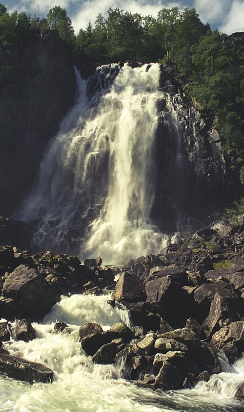 Låtefossen+Waterfall things to do in Odda