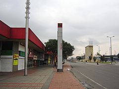 Estación Héroes - Gel'hada (anteriormente solo Héroes) de TransMilenio