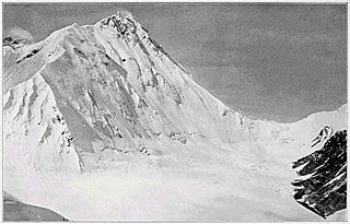 Lhagba La Mountain pass northeast of Mount Everest