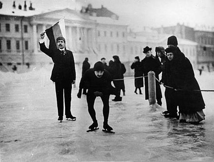 Спорт 19 20 века. Первый клуб конькобежцев в России. Конькобежный спорт 19 век. Конькобежный спорт 20 век. Конькобежный спорт Россия 20 век.