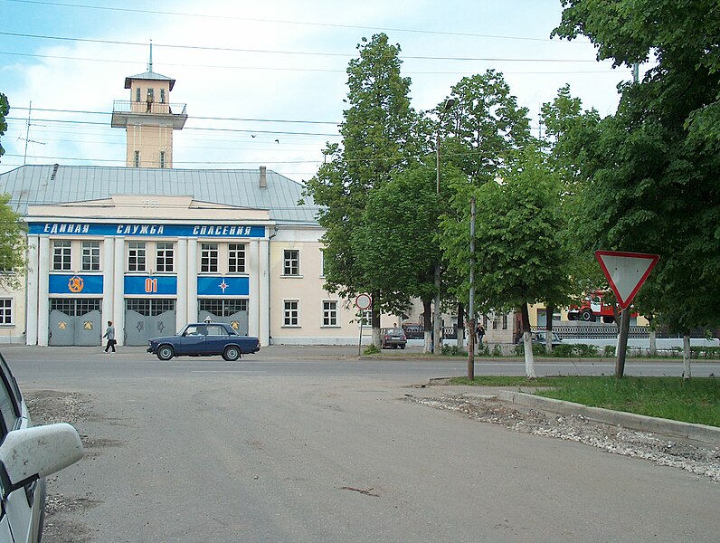 File:Fire station in Vladimir paloasema H9166 C.JPG