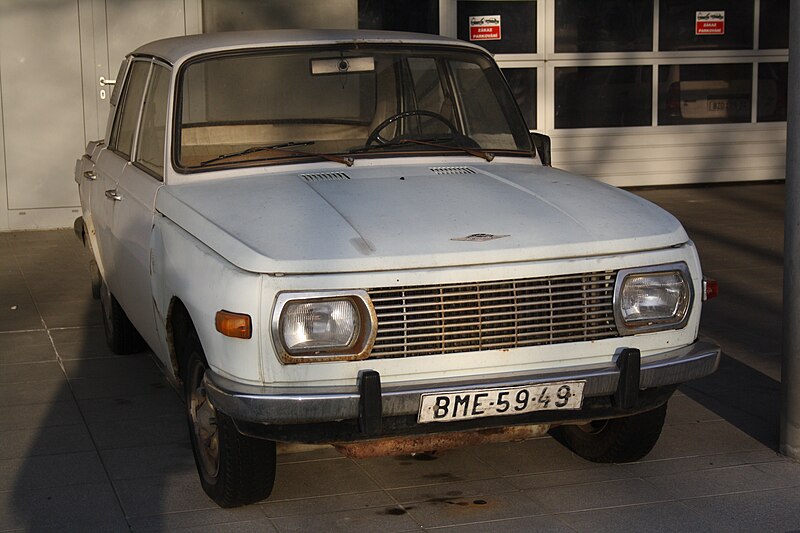 File:Front of Wartburg 353 in Brno, Brno-City District.jpg