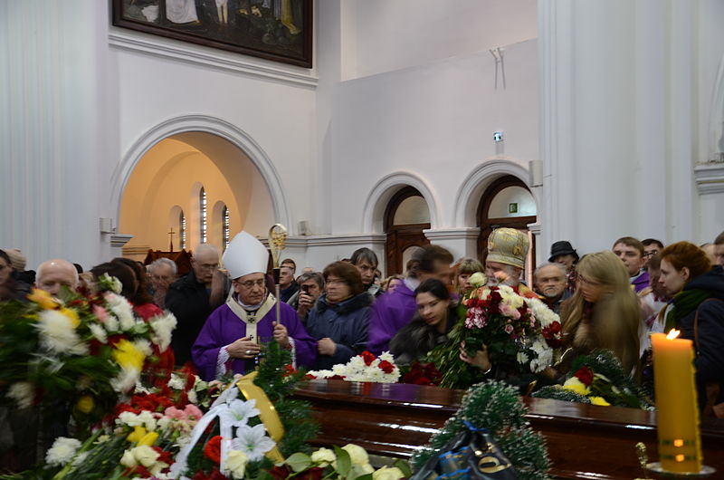 File:Funeral of Ryhor Baradulin in Red Church, Minsk 4.03.2014 - 04.JPG