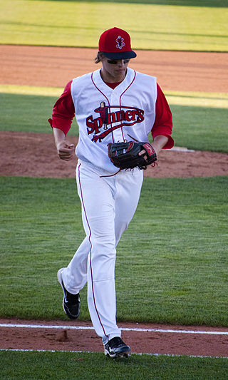 <span class="mw-page-title-main">Garin Cecchini</span> American baseball player