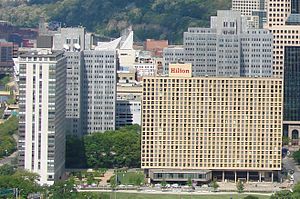 Gateway Towers, Gateway Center кешені және Pittsburgh Hilton