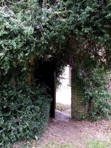 File:Gateway from the Secret Garden - geograph.org.uk - 706226.jpg