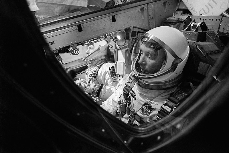 File:Gemini 6A astronauts in Gemini-6 spacecraft after hatches are closed during prelaunch countdown on December 12, 1965.jpg