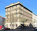 Apartment building in semi-open development and in a corner