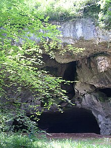 Les grottes de Sare, lieu de plusieurs légendes sur les laminak.