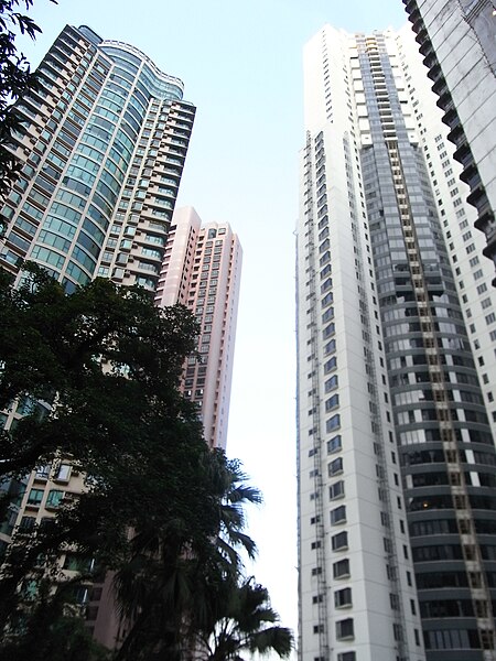 File:HK Mid-Levels Tregunter Path high rises Oct-2012.JPG