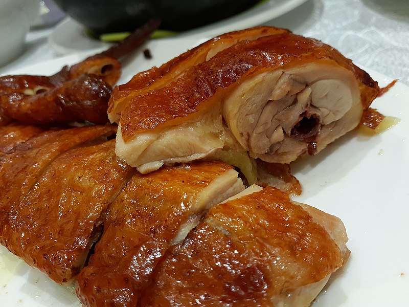 File:HK SW 上環 Sheung Wan 安泰街 On Tai Street 海港酒家 Victoria Harbour Seafood Restaurant BBQ roasted chicken April 2021 SS2 10.jpg