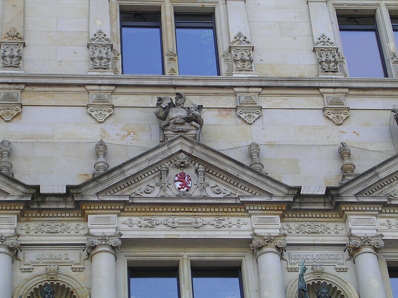 File:Hamburg RatHaus 10.JPG