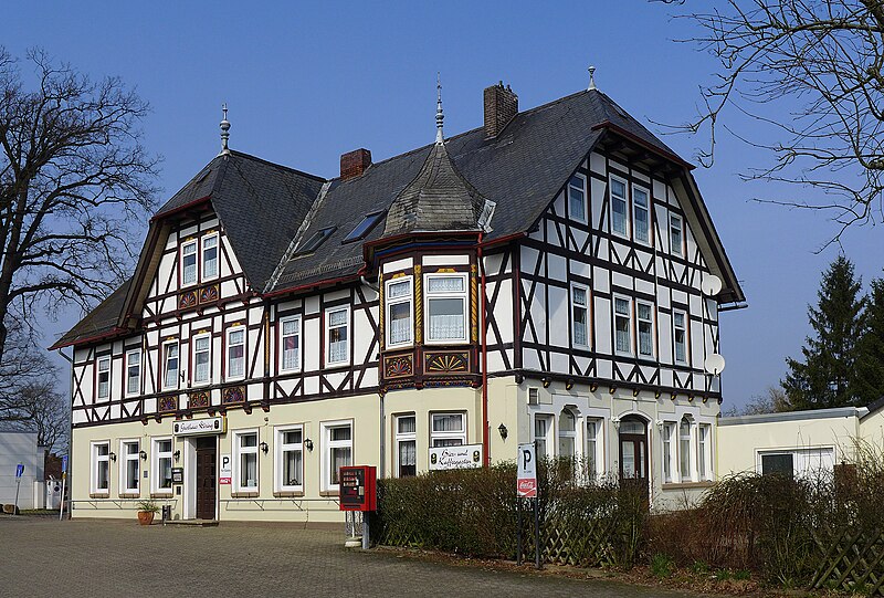 File:Hankensbüttel - Gasthaus Döring.jpg