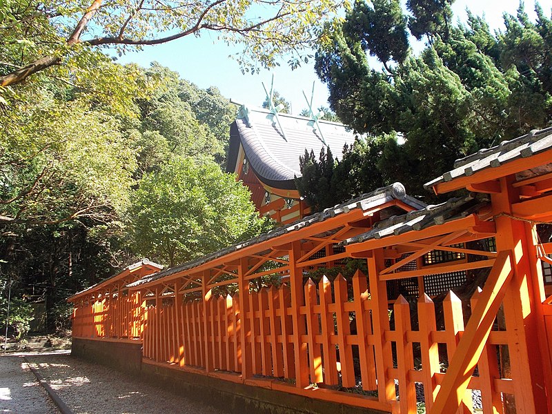 File:Hayasuihime-jinja Honden.jpg