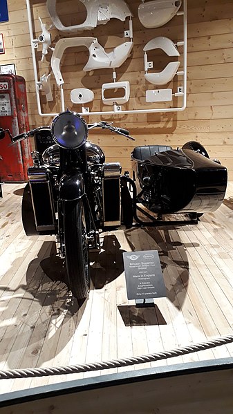 File:Hochgurgl-Top Mountain Motorcycle Museum-Brough Superior Austin Straight Four Sidecar-800ccm-01ESD.jpg