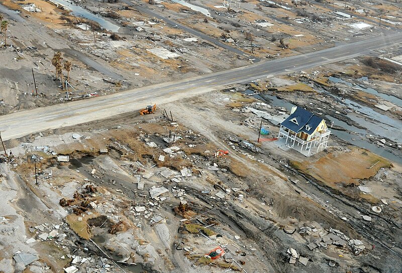 File:Home designed to resist flood waters.jpg