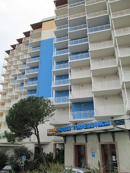 File:Hotel Torreblanca.JPG