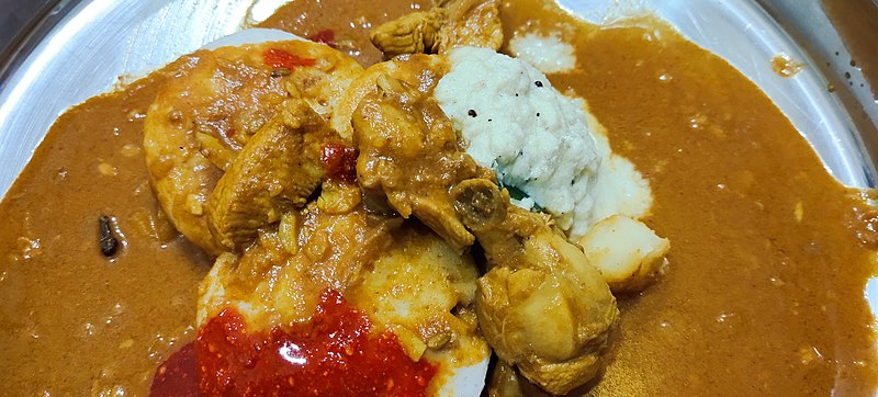 File:Idli chicken curry.jpg