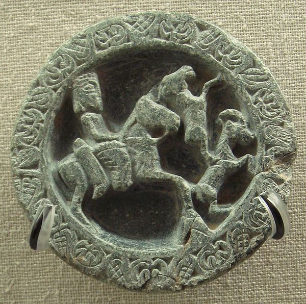 Indo-Parthische ruiter tijdens de jacht. Steentablet uit Taxila, 1e eeuw.