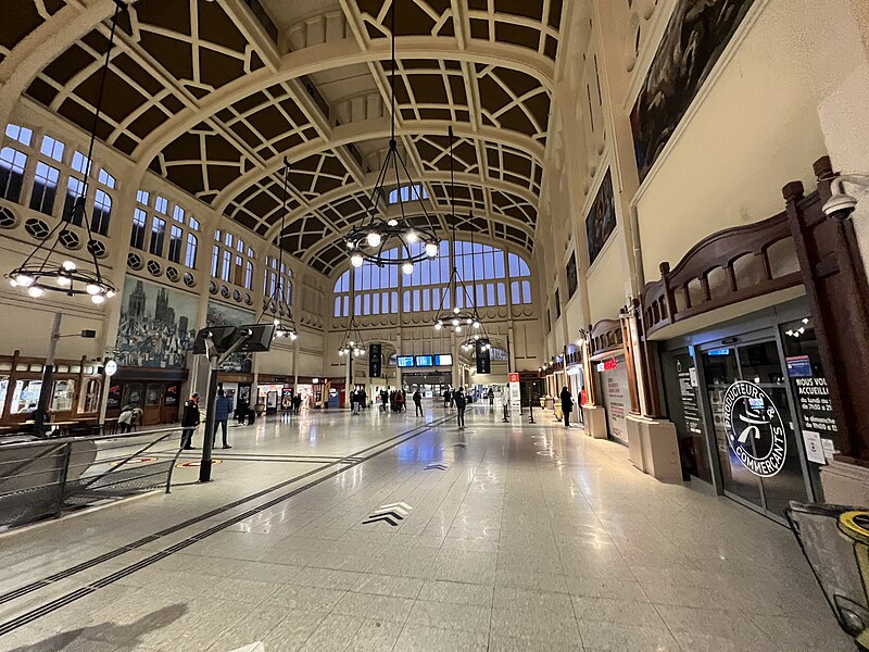 File:Intérieur Gare Rouen Rive Droite - Rouen (FR76) - 2021-11-14 - 5.jpg