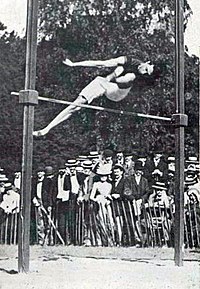 Irving Baxter, şampiyon olympique de saut en hauteur en 1900 (1m90) .jpg