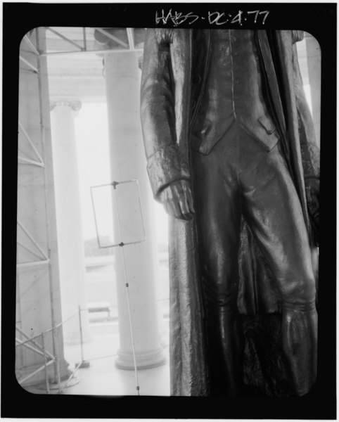 File:Jefferson statue, north view, detail. Mark Schara, photographer; 9 August 1995. - Jefferson Memorial, East Potomac Park, Washington, District of Columbia, DC HABS DC,WASH,453-77.tif