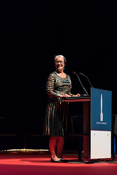 File:Johanna Sinisalo – Hugo Award Ceremony 2017, Worldcon in Helsinki.jpg