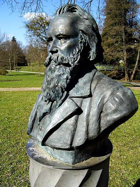 File:Johannes Brahms - panoramio (2).jpg