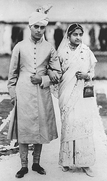 Nehru and Kamala Kaul at their wedding in Delhi, 1916
