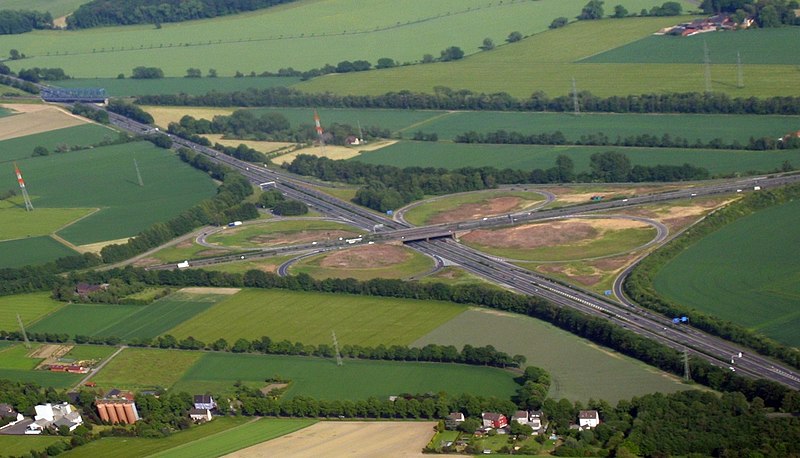 File:Kamener-Kreuz.jpg