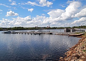 Побережье озера в Кеуруу весной 2013 года