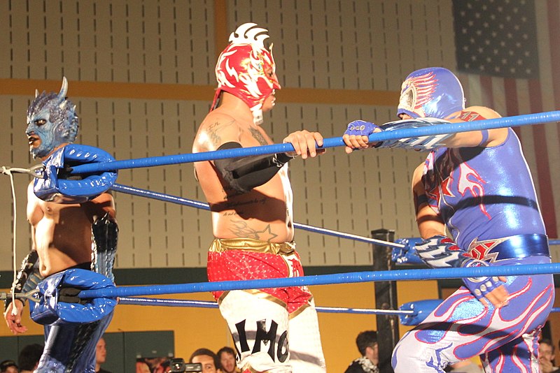 File:King of Trios Team AAA Drago Fenix Aero Star.jpg